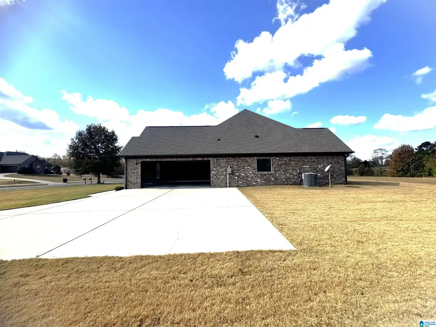 25 CREST LOOP ROAD, Clanton, AL 35045 - Image #2