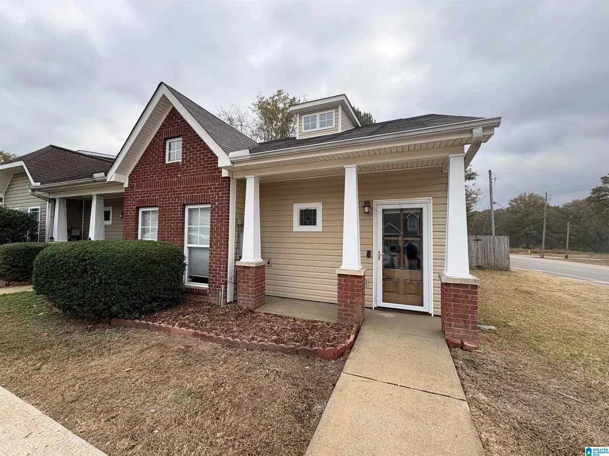 100 LITTLE JOHN CIRCLE, Calera, AL 35040 - Image #1