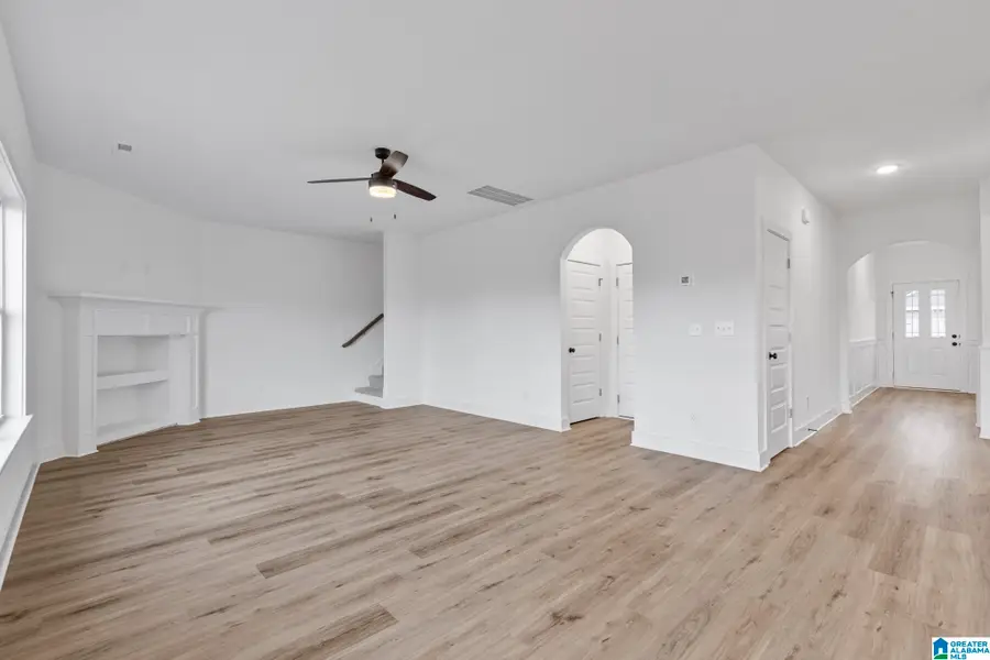 7047 VALLEY BRIDGE ROAD, Hueytown, AL 35023 - Image #2