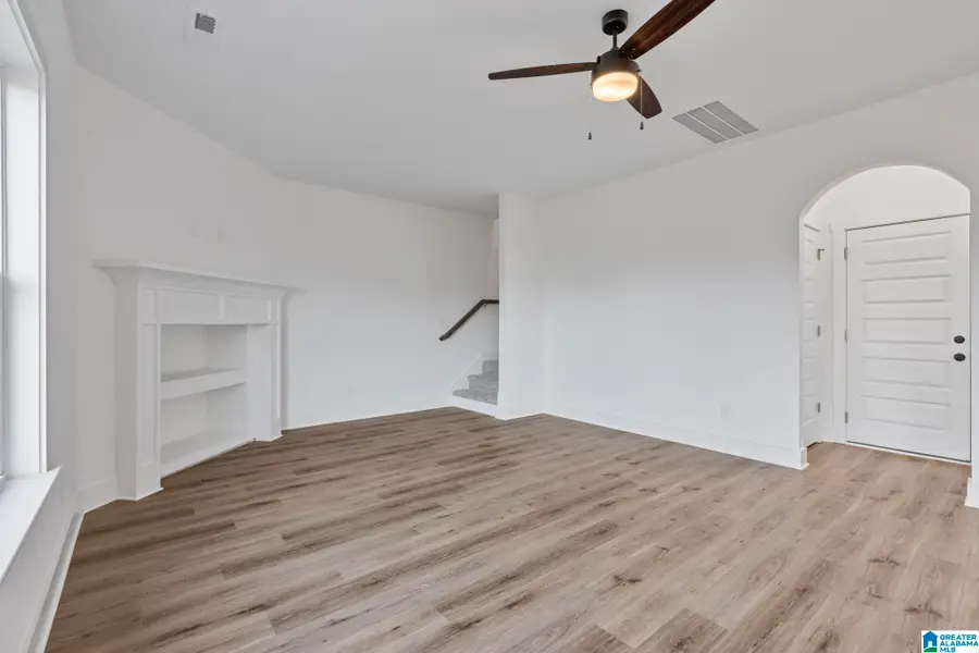 7047 VALLEY BRIDGE ROAD, Hueytown, AL 35023 - Image #3