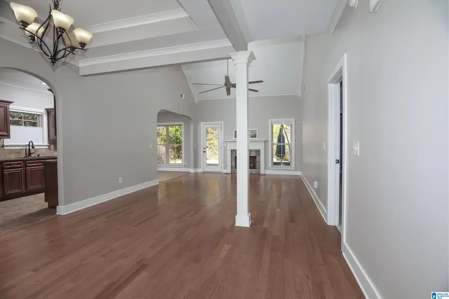 228 KINGSTON CIRCLE, Birmingham, AL 35211 - Image #3