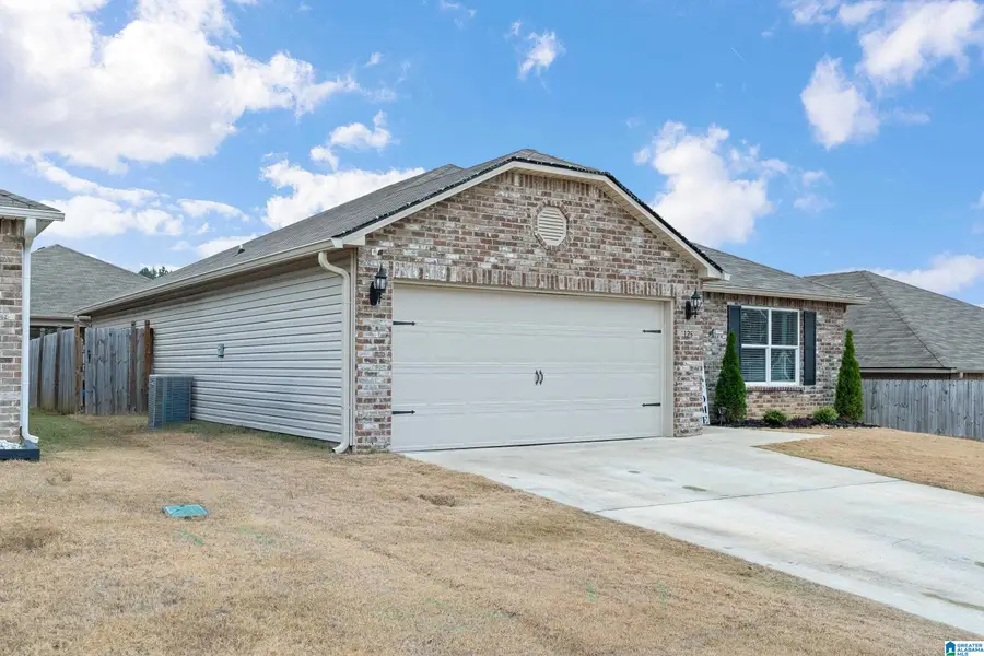 125 ROCKWELL CIRCLE, Odenville, AL 35120 - Image #3