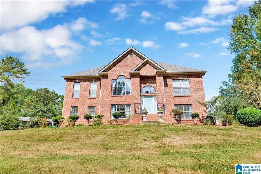 22 FOREST RIDGE CIRCLE, Chelsea, AL 35043 - Image #2
