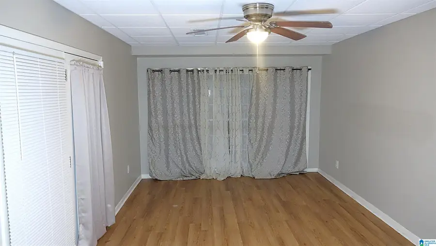 932 EDWARDS LAKE ROAD, Birmingham, AL 35235 - #3