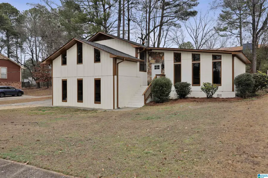 1137 CIRCLE TRAIL, Birmingham, AL 35214 - Image #2