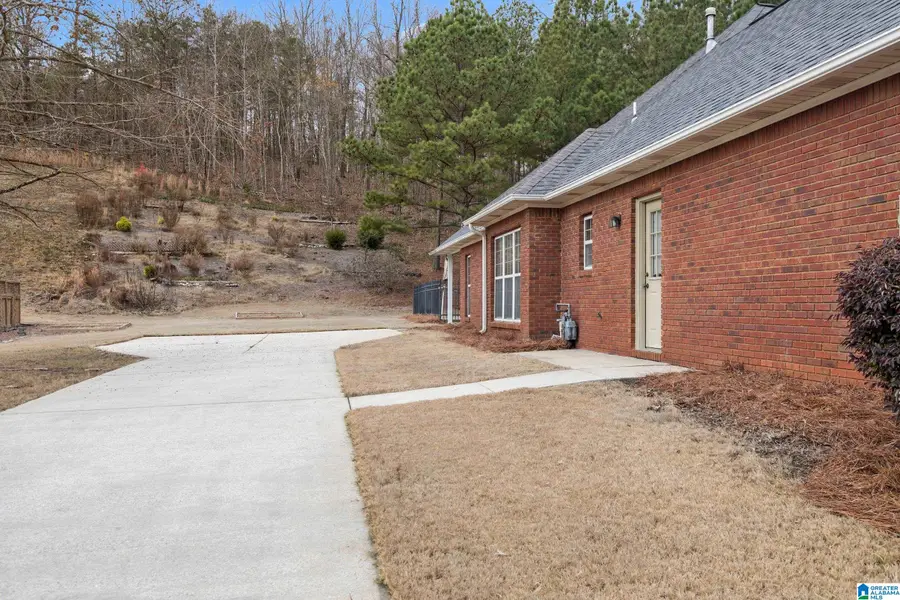 798 CLUSTER SPRINGS ROAD, Gardendale, AL 35071 - Image #3