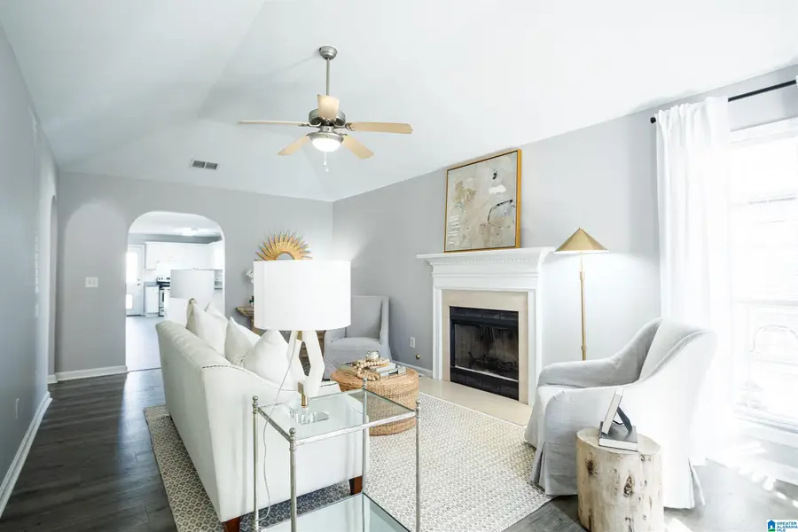 374 WALKER WAY, Pelham, AL 35124 - Image #3