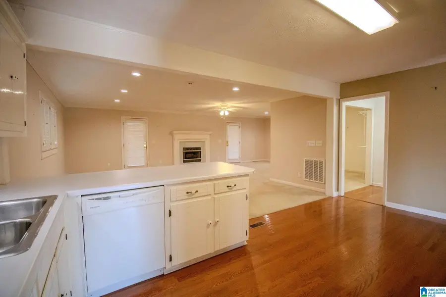 221 GABLE LANE, Munford, AL 36268 - Image #3