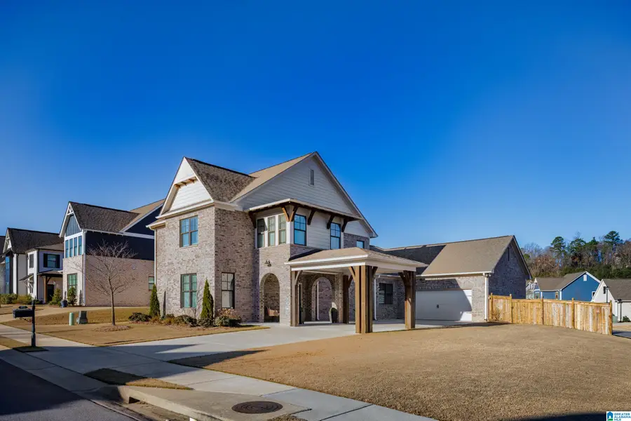 905 GRIFFIN PARK CIRCLE, Birmingham, AL 35242 - Image #2