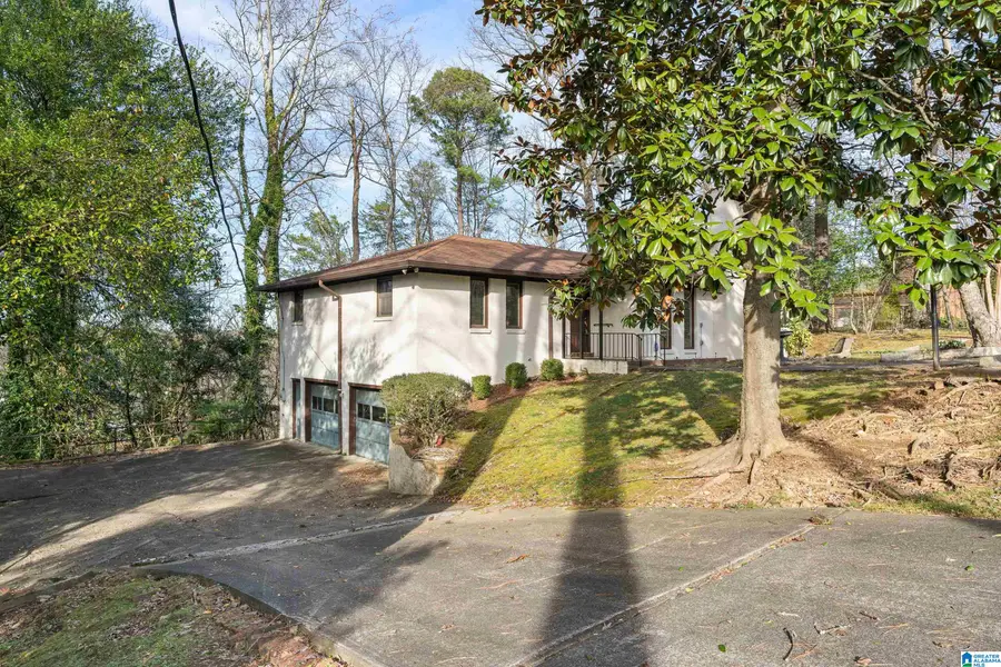 2724 MOUNT ROYAL CIRCLE, Mountain Brook, AL 35216 - Image #2