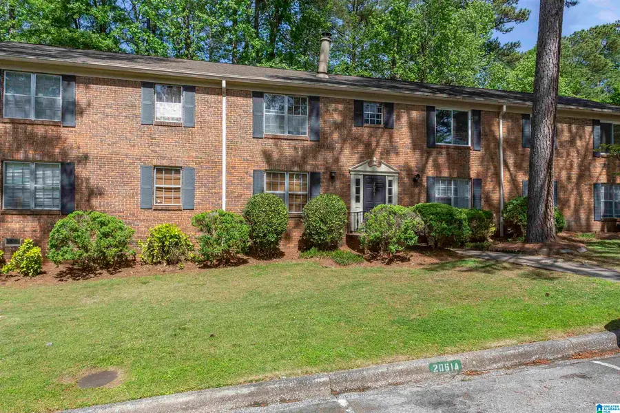 2061 MONTREAT CIRCLE, Vestavia Hills, AL 35216 - Image #2