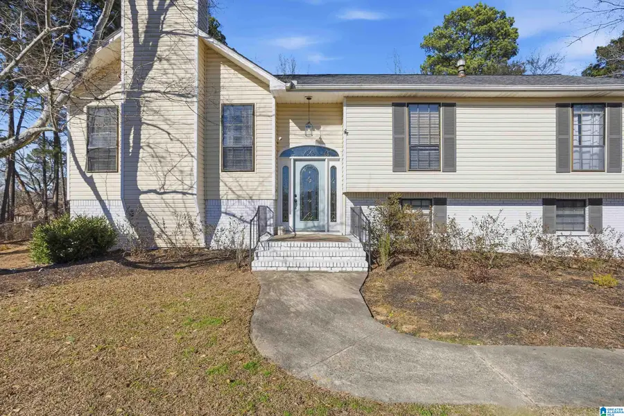 106 WINDWOOD CIRCLE, Gardendale, AL 35071 - Image #3