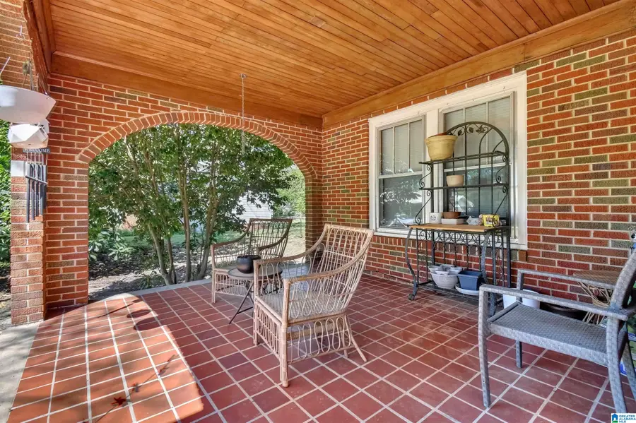 1102 5TH AVENUE N, Clanton, AL 35045 - Image #3