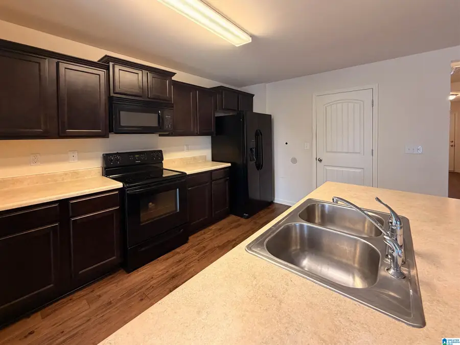 2039 KERRY CIRCLE, Calera, AL 35040 - Image #3