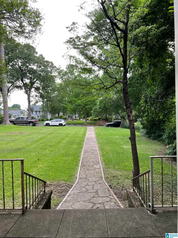 1015 43RD PLACE, Birmingham, AL 35222