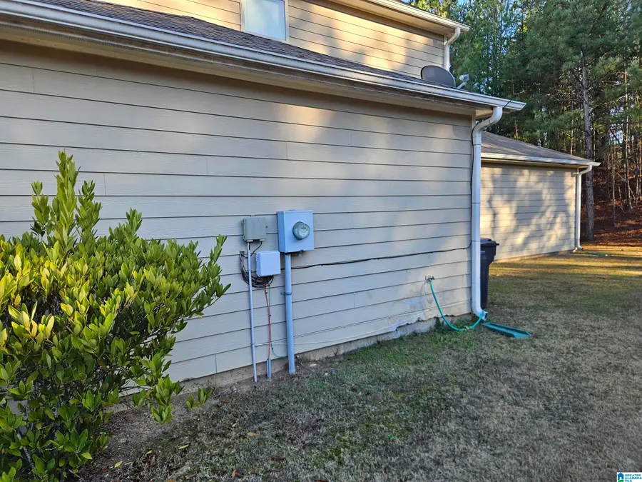 437 MARSH CIRCLE, Calera, AL 35040 - Image #3