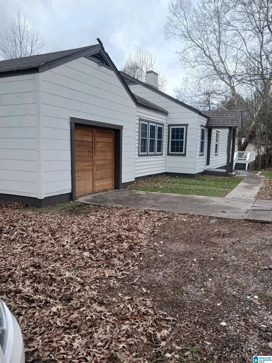 617 8TH AVENUE, Midfield, AL 35228 - #2