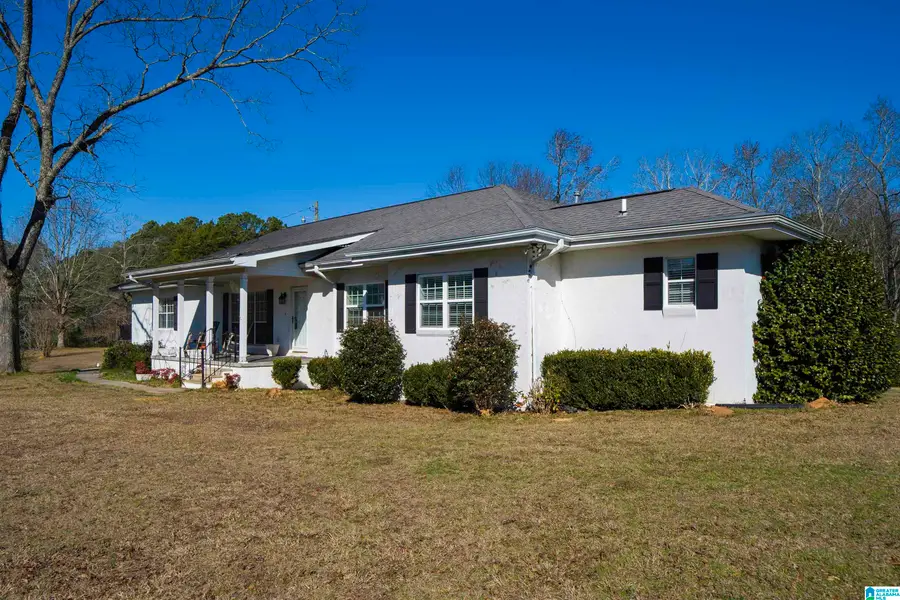 915 PINEWOOD AVENUE, Hueytown, AL 35023 - #3