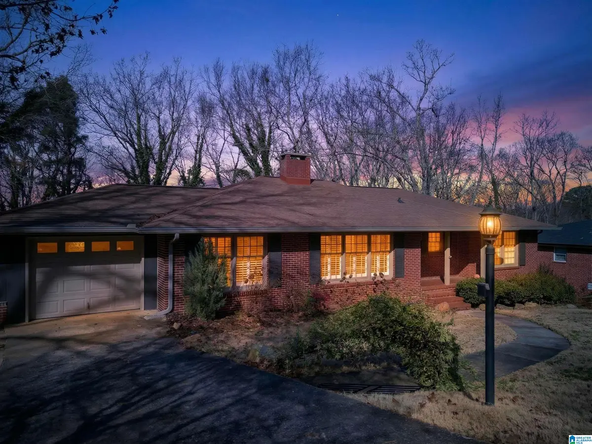 10 LANIER PLACE, Anniston, AL 36207 - Image #1