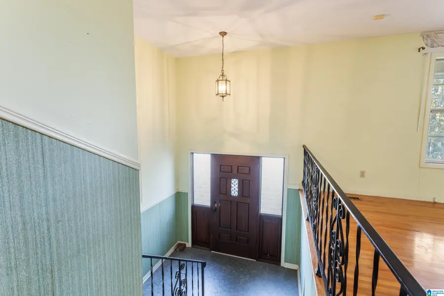 2113 5TH WAY CIRCLE NW, Center Point, AL 35215 - Image #3