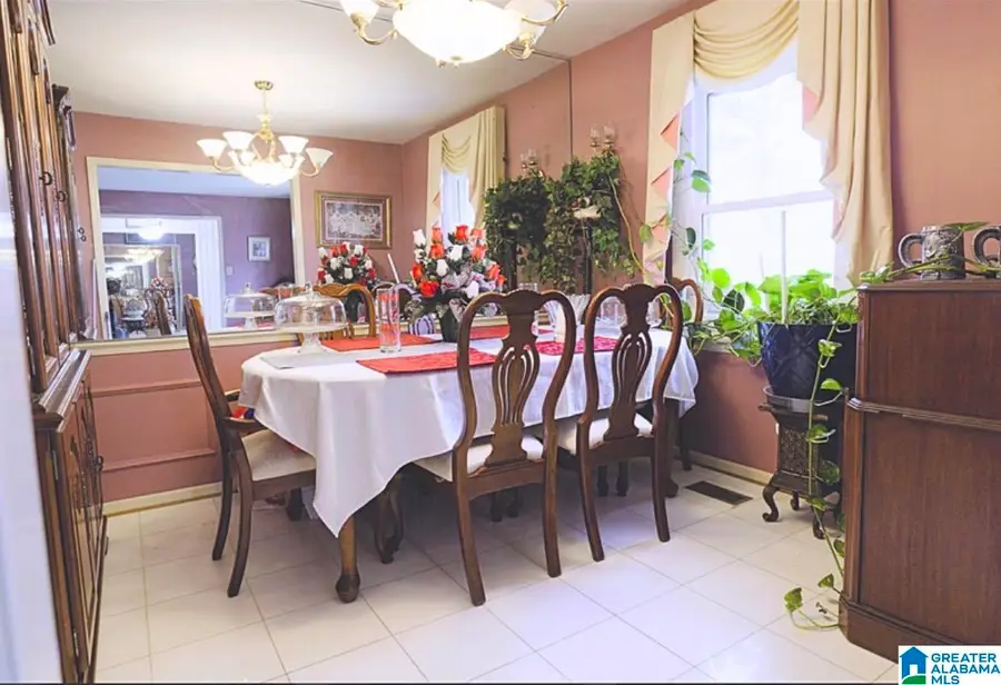 628 VAUGHN CIRCLE, Birmingham, AL 35235 - Image #3