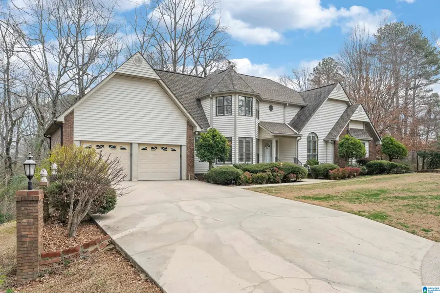 301 BENSON CIRCLE, Gardendale, AL 35071 - Image #2