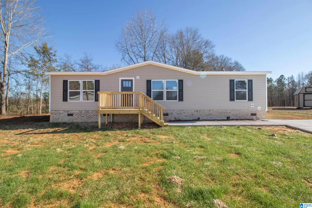 142 QUAIL RUN CIRCLE, Wilsonville, AL 35186 - Image #1