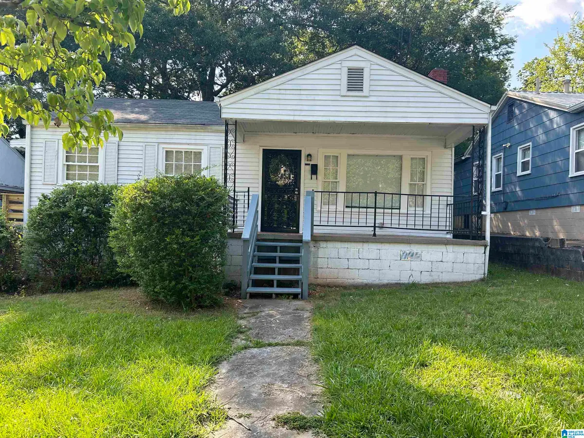 8408 5TH AVENUE, Birmingham, AL 35208 - Image #1