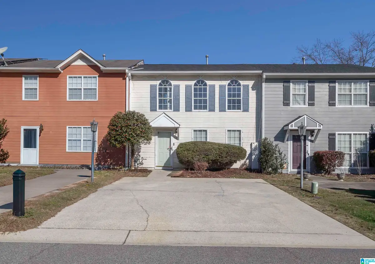 121 WILLOW POINT LANE, Alabaster, AL 35007 - Image #1