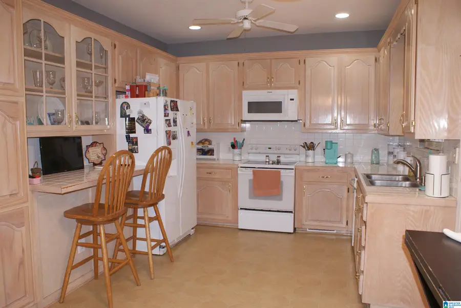 3965 BLACK HAWK DRIVE, Bessemer, AL 35022 - #3