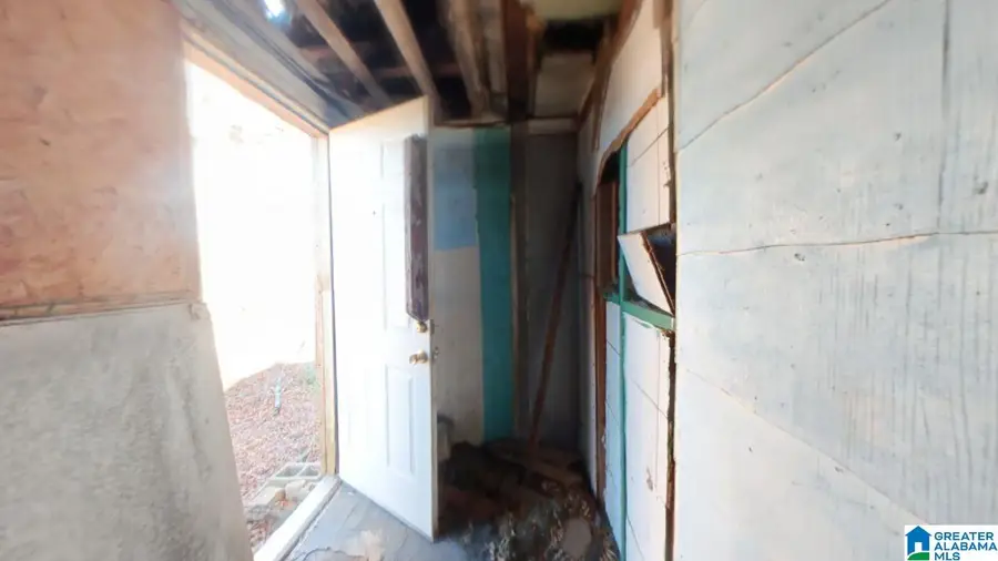 704 E 18TH STREET, Sheffield, AL 35660 - #3