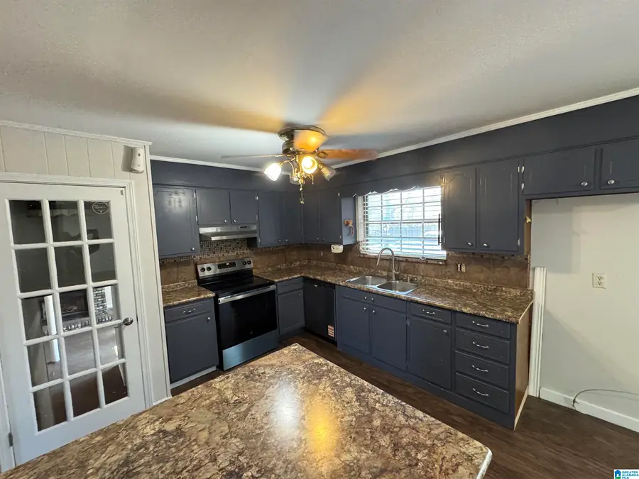 135 MERRIMONT DRIVE, Hueytown, AL 35023 - #3