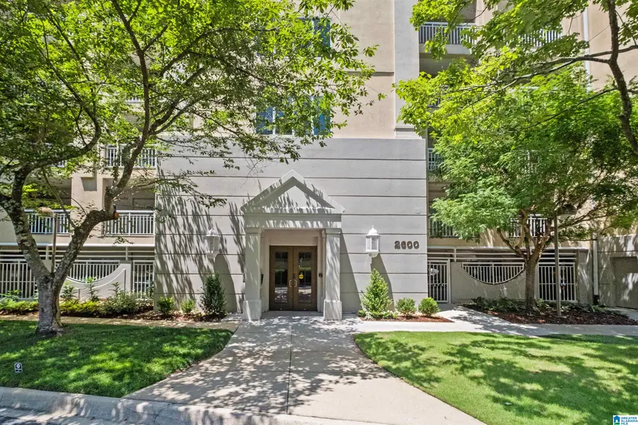 2600 ARLINGTON AVENUE S, Birmingham, AL 35205 - #3