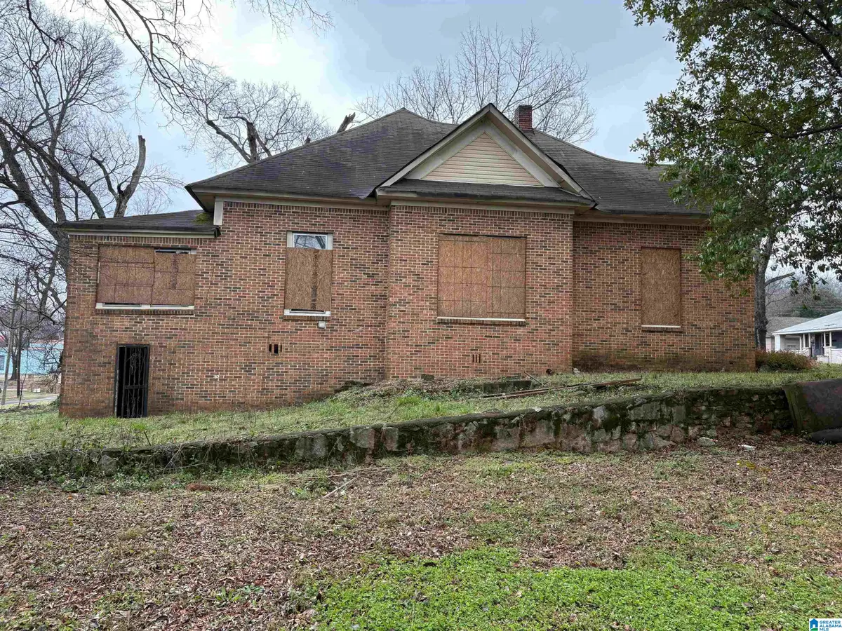 2330 20TH STREET ENSLEY, Birmingham, AL 35208 - #1