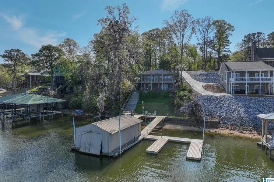 881 RIDGEWAY CIRCLE, Talladega, AL 35160 - Image #2