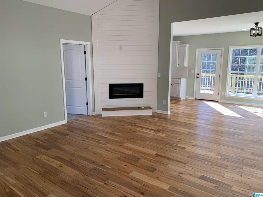 821 LAKESHORE CIRCLE, Warrior, AL 35180 - Image #3