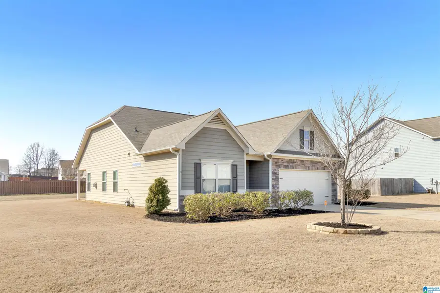 313 FARMINGDALE LANE, Harpersville, AL 35078 - #2