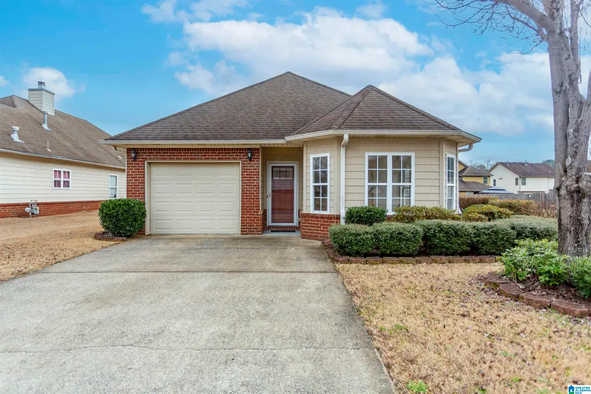 6652 WOODFORD LANE, Bessemer, AL 35022 - #1