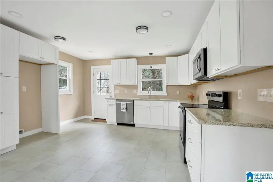 2721 5TH STREET NE, Center Point, AL 35215 - #3