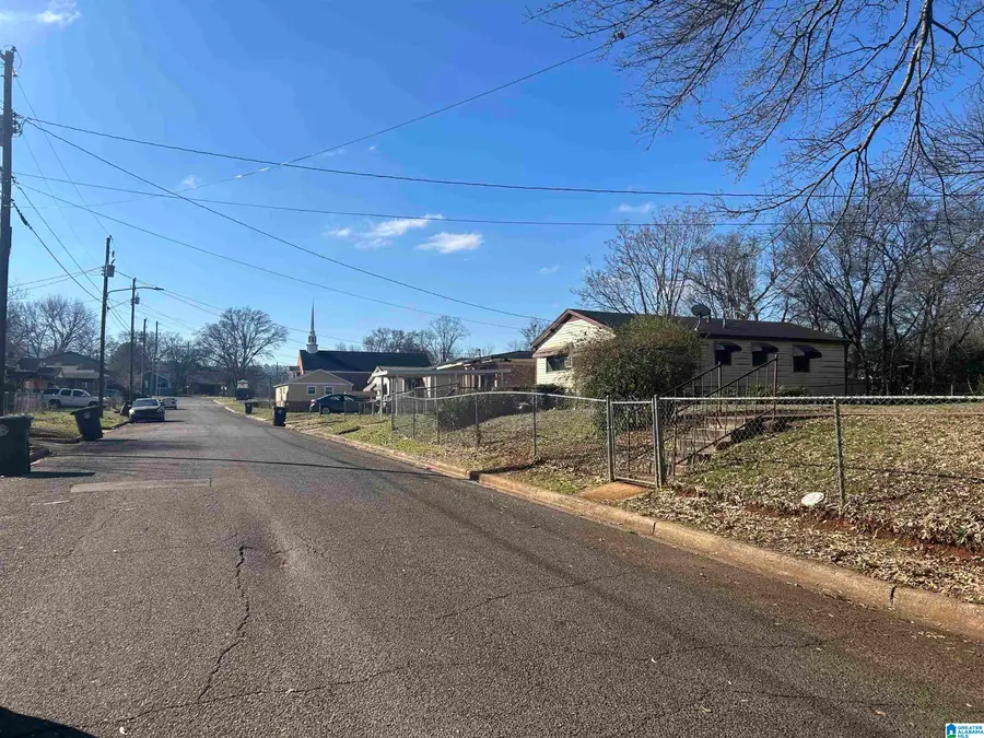 1657 19TH PLACE, Birmingham, AL 35211 - #3