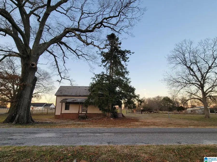 2091 COUNTY ROAD 13, Clanton, AL 35045 - #2