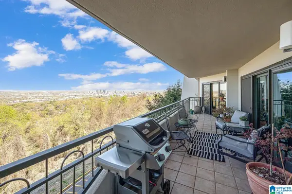 1120 BEACON PARKWAY E, Birmingham, AL 35209