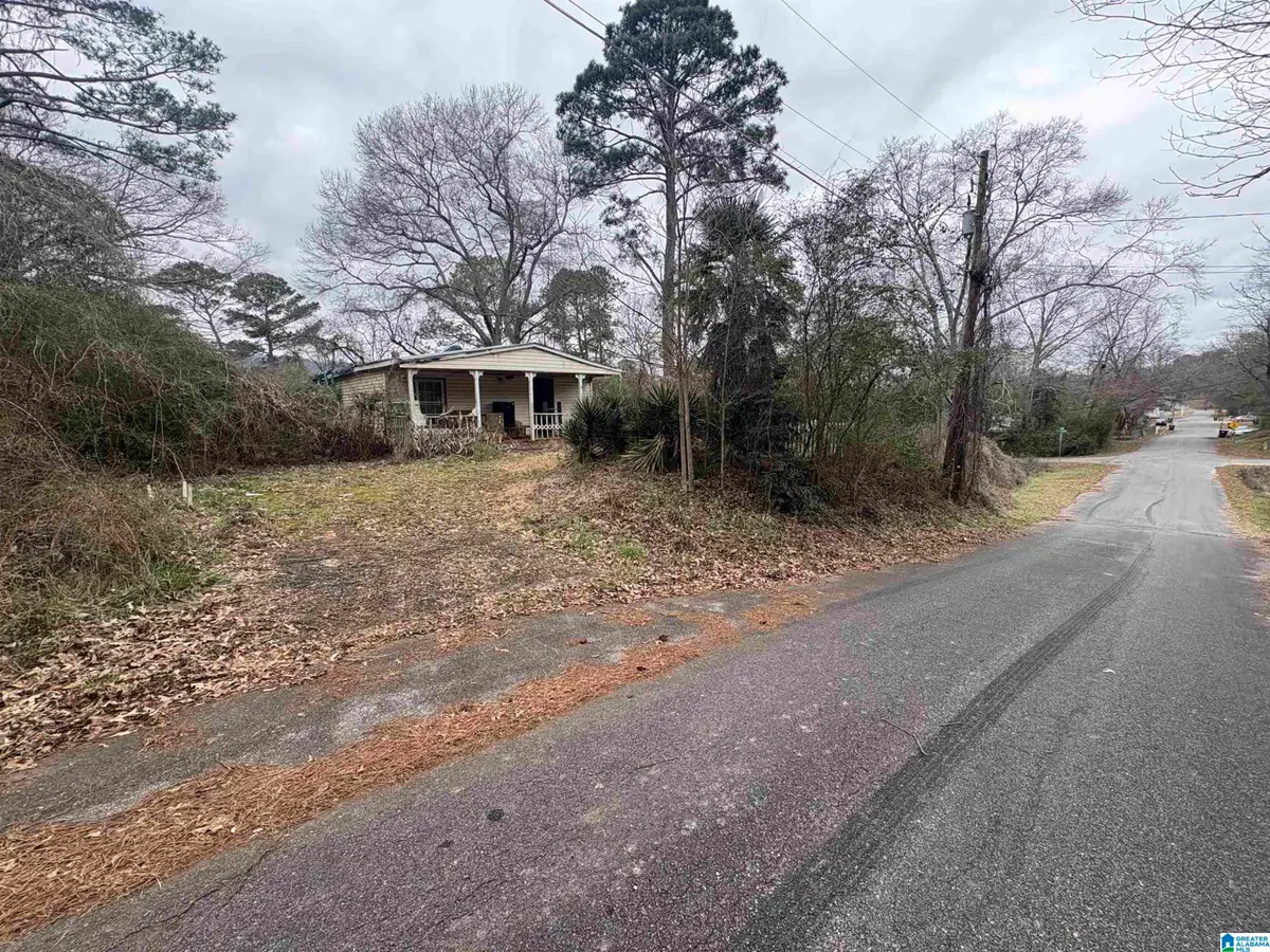 1106 S CHRISTINE AVENUE, Anniston, AL 36207 - #1