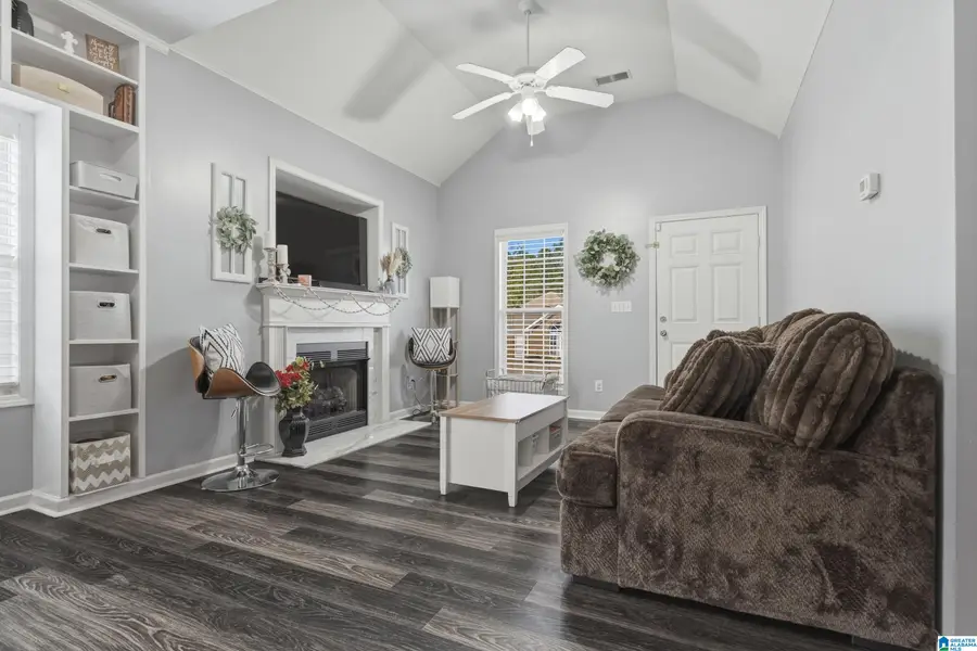 286 VILLAGE DRIVE, Calera, AL 35040 - #3