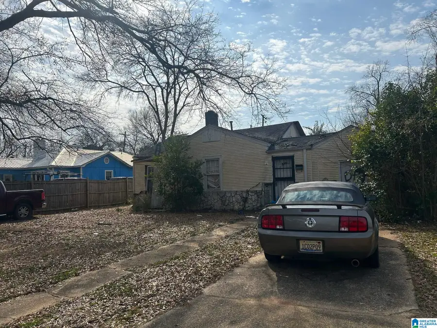 1825 MONROE AVENUE SW, Birmingham, AL 35211 - #2