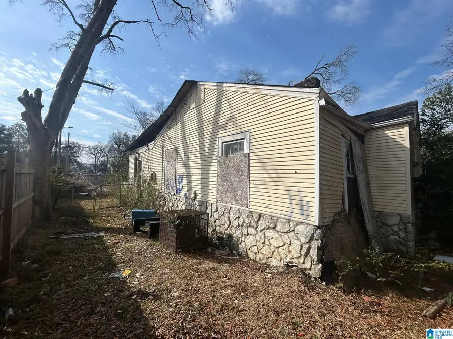 1825 MONROE AVENUE SW, Birmingham, AL 35211 - #3