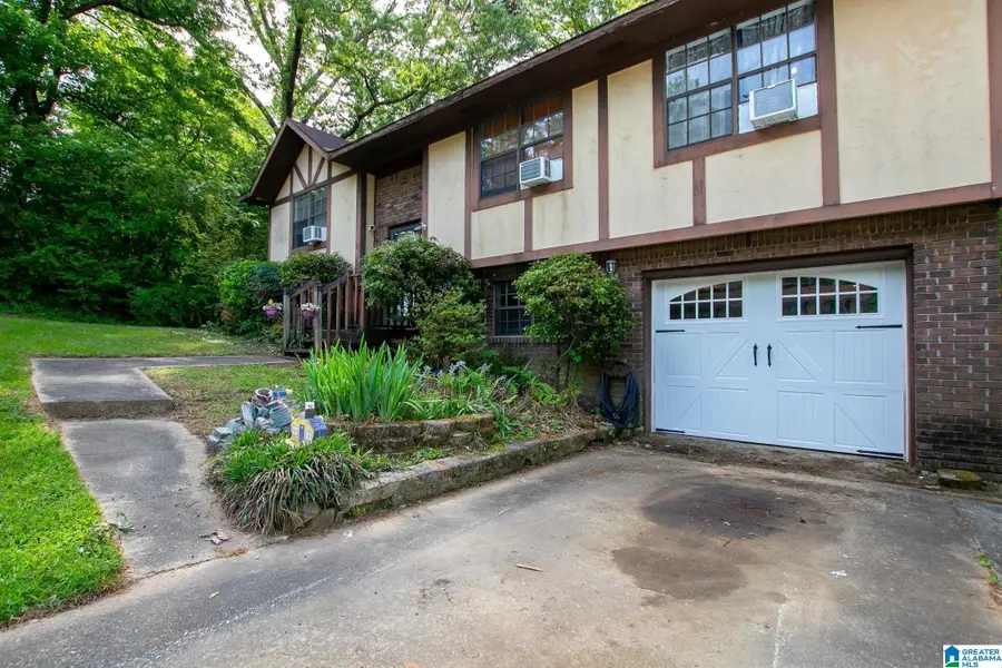 521 FOXFIRE DRIVE, Gardendale, AL 35071 - #2