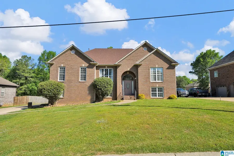 420 NEWBERRY DRIVE, Pleasant Grove, AL 35127 - #2