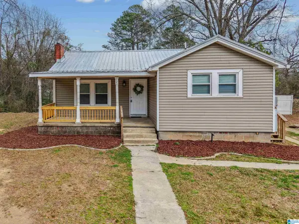 120 HONEYSUCKLE ROAD, Hueytown, AL 35023