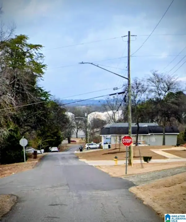 2908 29TH STREET SW, Birmingham, AL 35211